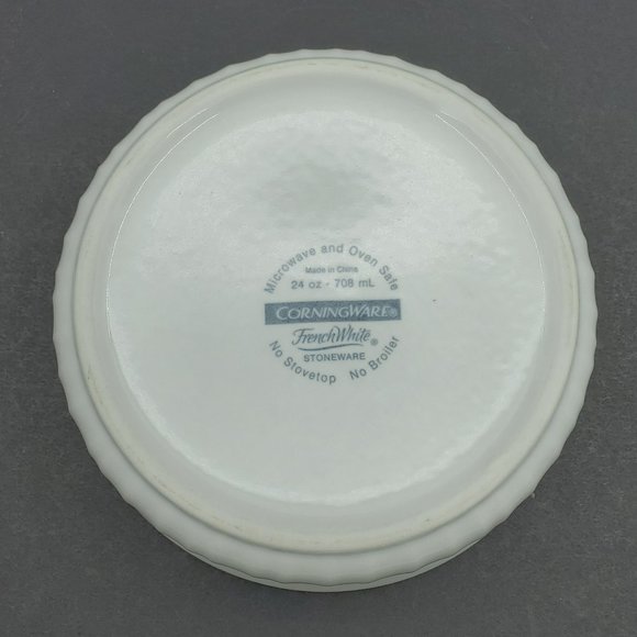 Corningware French White 24 oz Round 15 oz Oval Casserole Dishes - Picture 4 of 13
